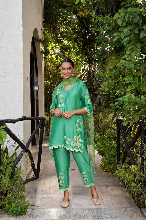 Mint Royale Festive Appliqué Kurta Set
